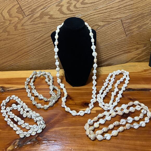 Vintage Lot Puka Cowrie Shell Hawaiian Aloha Necklaces 4 Piece Aloha Surf Boho - Picture 1 of 15